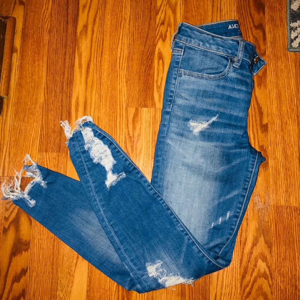 Ripped Blue Jeans 👖